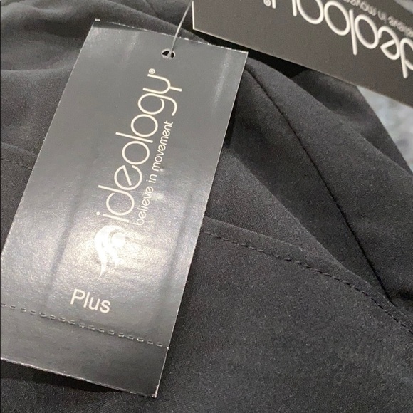 - Ideology
Plus Size Recycled Woven Cargo Pa… - Picture 3 of 4